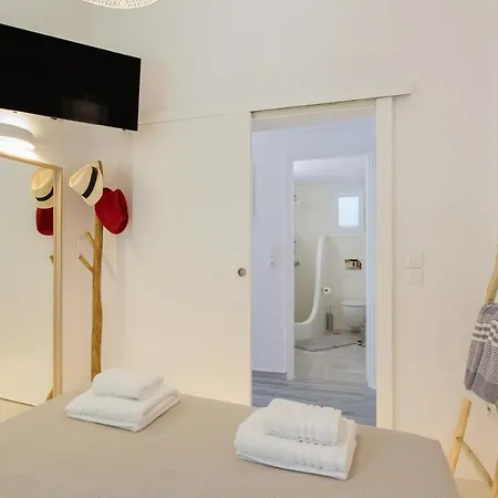 Satsi's Premium Seascape-2 Min From The Beach&town Апартаменты *