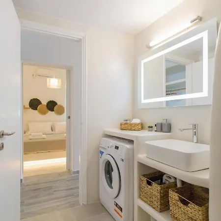 Satsi's Premium Seascape-2 Min From The Beach&town