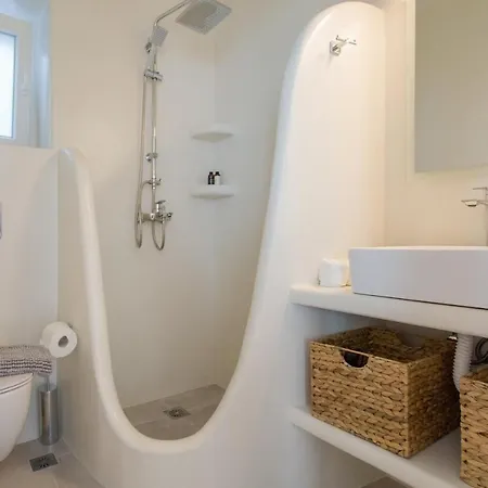 Satsi's Premium Seascape-2 Min From The Beach&town