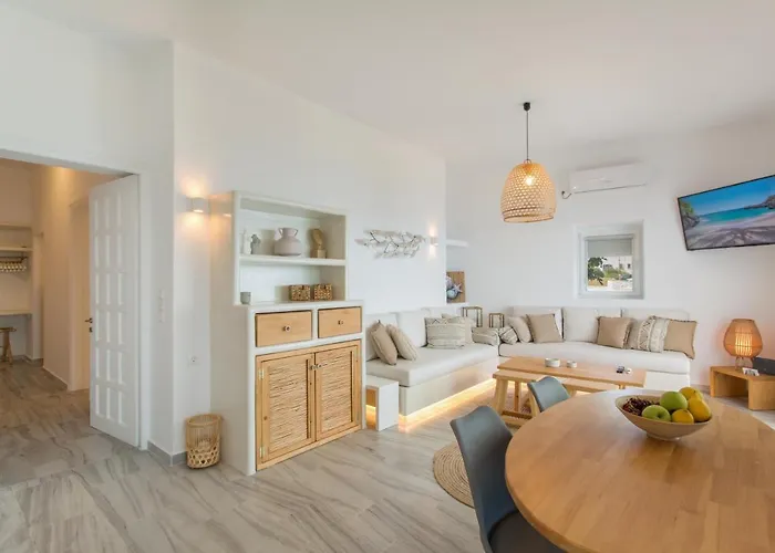 Satsi's Premium Seascape-2 Min From The Beach&town