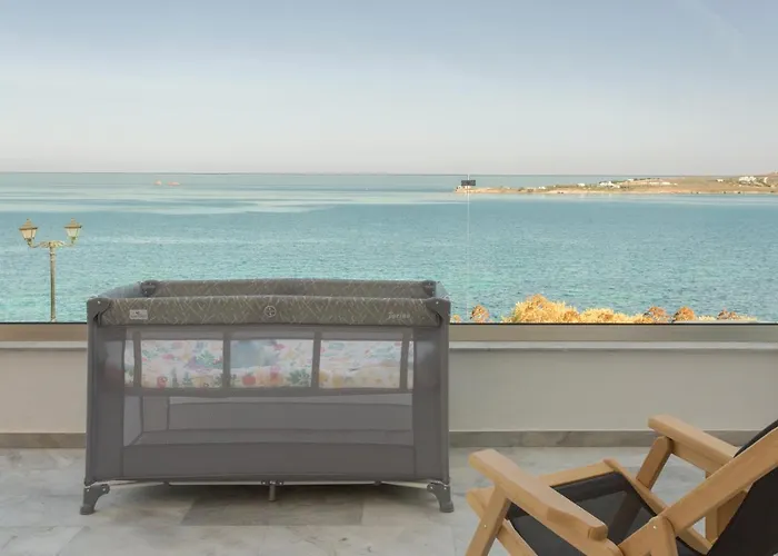 Satsi's Premium Seascape-2 Min From The Beach&town *