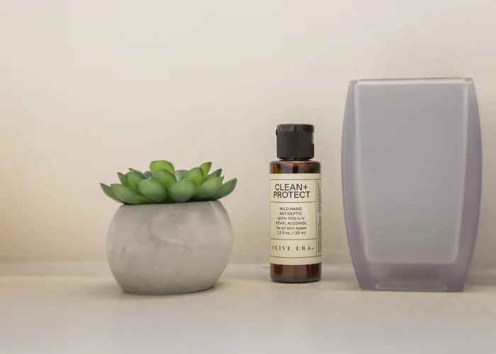 Satsi's Premium Seascape-2 Min From The Beach&town *