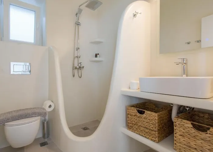 Satsi's Premium Seascape-2 Min From The Beach&town